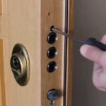 Inicio cambiar cerradura puerta blindada antigua 1080x675 1